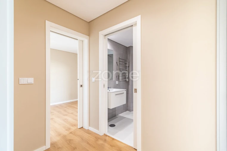 Apartamento T2 para Arrendamento em Cedofeita, Santo Ildefonso, Sé, Miragaia, São Nicolau e Vitória Foto 13