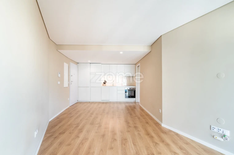 Apartamento T2 para Arrendamento em Cedofeita, Santo Ildefonso, Sé, Miragaia, São Nicolau e Vitória Foto 5
