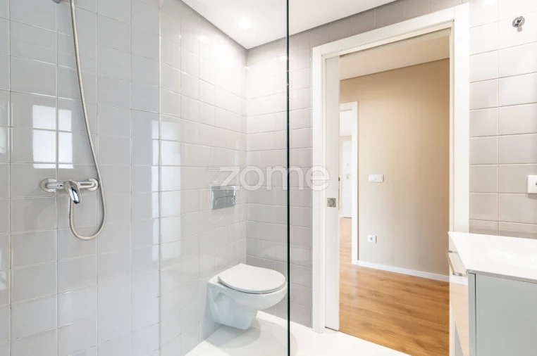 Apartamento T2 para Arrendamento em Cedofeita, Santo Ildefonso, Sé, Miragaia, São Nicolau e Vitória Foto 9