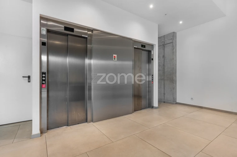 Apartamento T1 para Venda em Azurem Foto 9