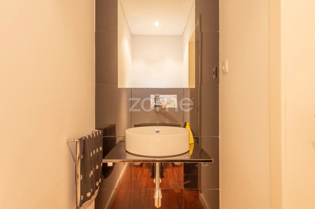Moradia T4 para Arrendamento em Aldoar, Foz do Douro e Nevogilde Foto 12