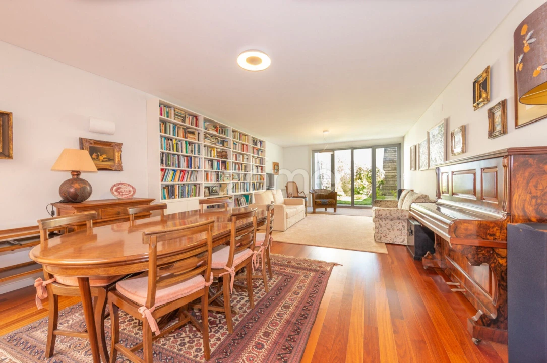 Moradia T4 para Arrendamento em Aldoar, Foz do Douro e Nevogilde Foto 1