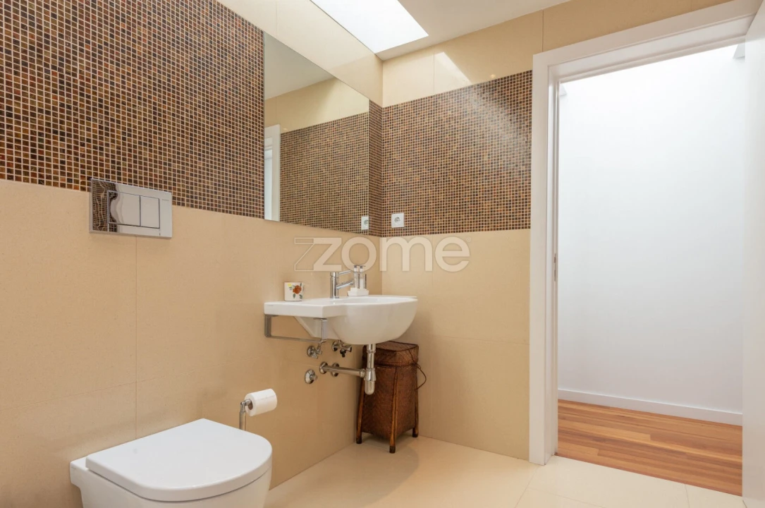 Moradia T4 para Arrendamento em Aldoar, Foz do Douro e Nevogilde Foto 35