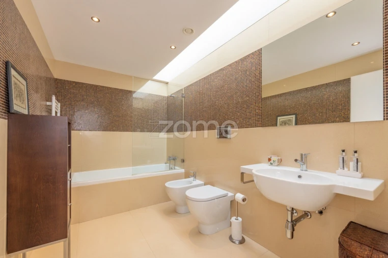 Moradia T4 para Arrendamento em Aldoar, Foz do Douro e Nevogilde Foto 34