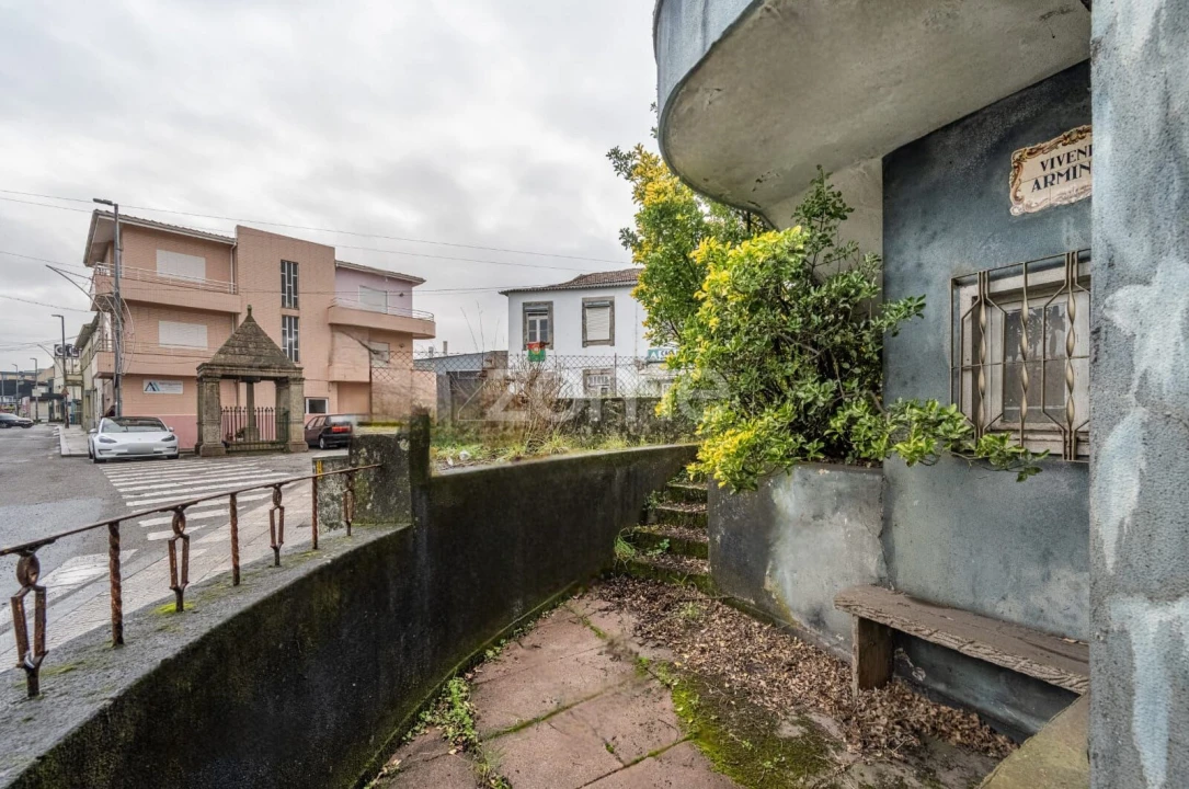 Moradia T6 para Venda em Gondomar (São Cosme), Valbom e Jovim Foto 7