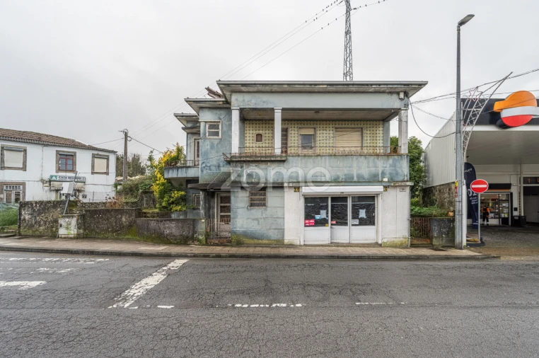 Moradia T6 para Venda em Gondomar (São Cosme), Valbom e Jovim Foto 2