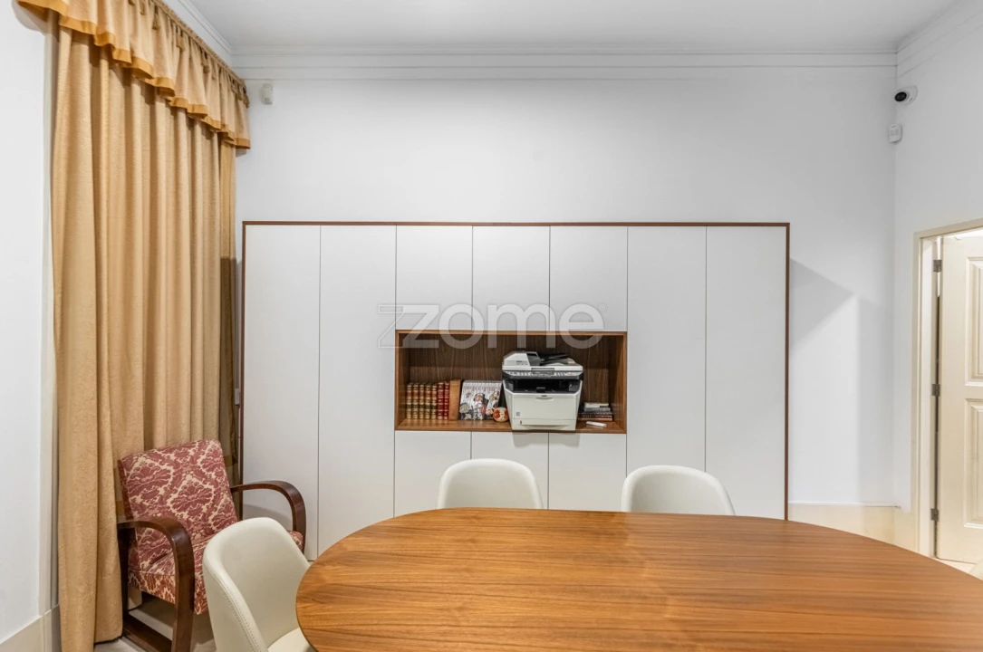 Escritório para Venda em Cedofeita, Santo Ildefonso, Sé, Miragaia, São Nicolau e Vitória Foto 1