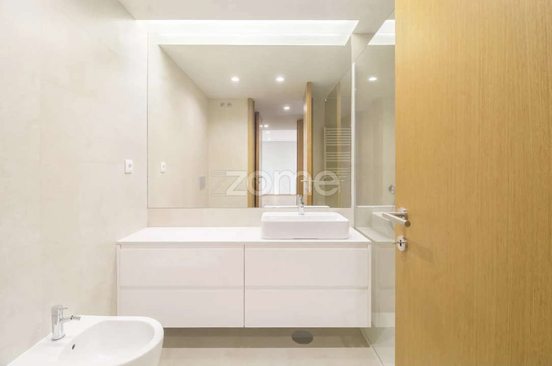 Apartamento T1 para Arrendamento em Paranhos Foto 5