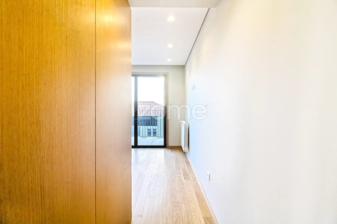 Apartamento T1 para Arrendamento em Paranhos Foto 12