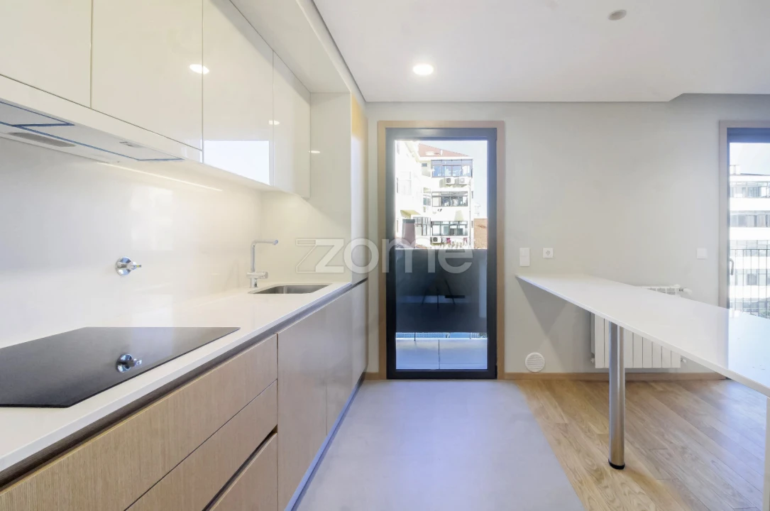Apartamento T1 para Arrendamento em Paranhos Foto 17