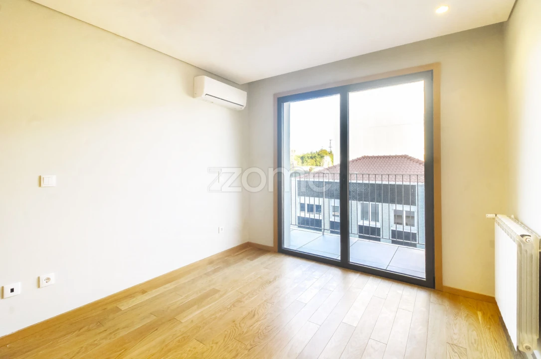 Apartamento T1 para Arrendamento em Paranhos Foto 9