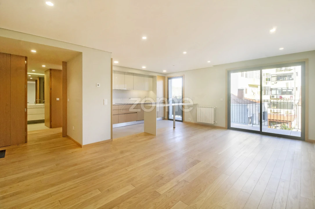 Apartamento T1 para Arrendamento em Paranhos Foto 7