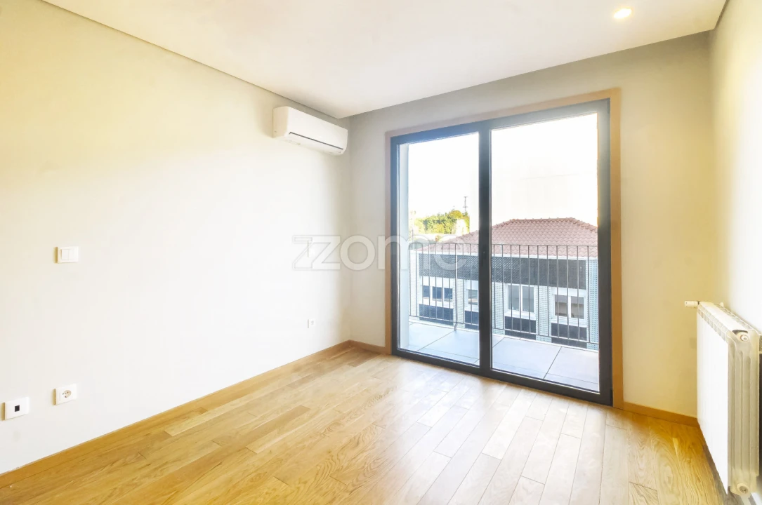 Apartamento T1 para Arrendamento em Paranhos Foto 6