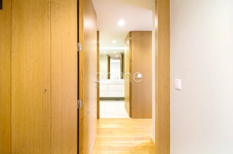 Apartamento T1 para Arrendamento em Paranhos Foto 14