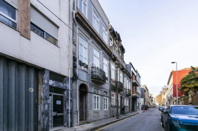 Apartamento T1 para Arrendamento em Cedofeita, Santo Ildefonso, Sé, Miragaia, São Nicolau e Vitória