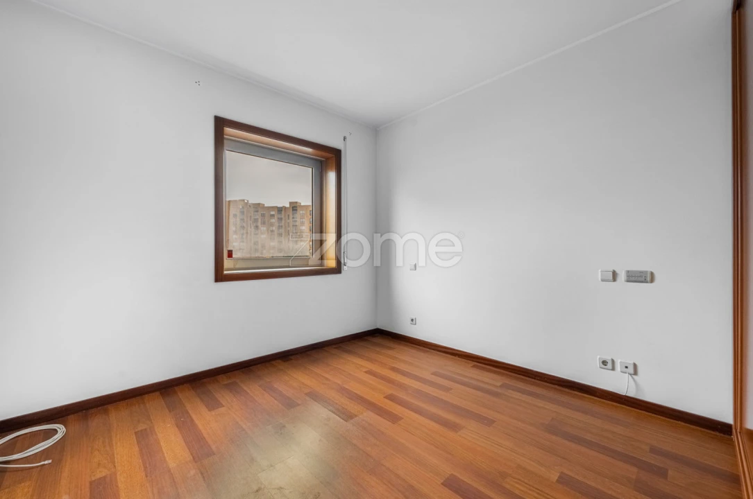 Apartamento T2 para Arrendamento em Cidade da Maia Foto 15