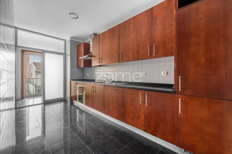 Apartamento T2 para Arrendamento em Cidade da Maia Foto 1