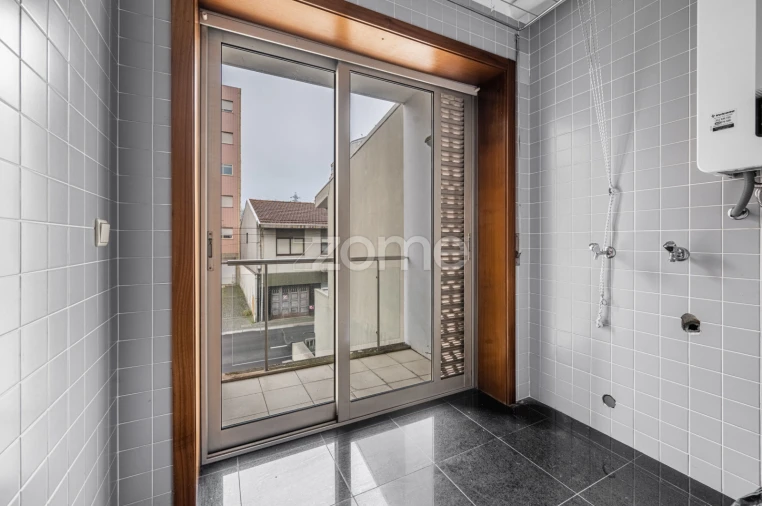 Apartamento T2 para Arrendamento em Cidade da Maia Foto 3