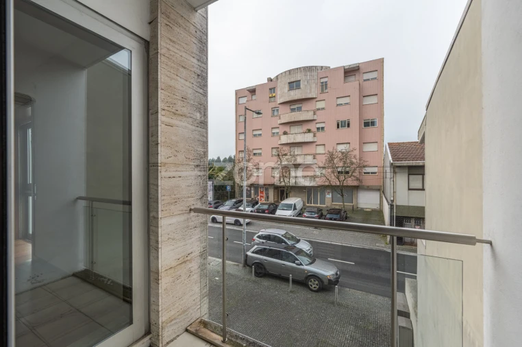 Apartamento T2 para Arrendamento em Cidade da Maia Foto 4