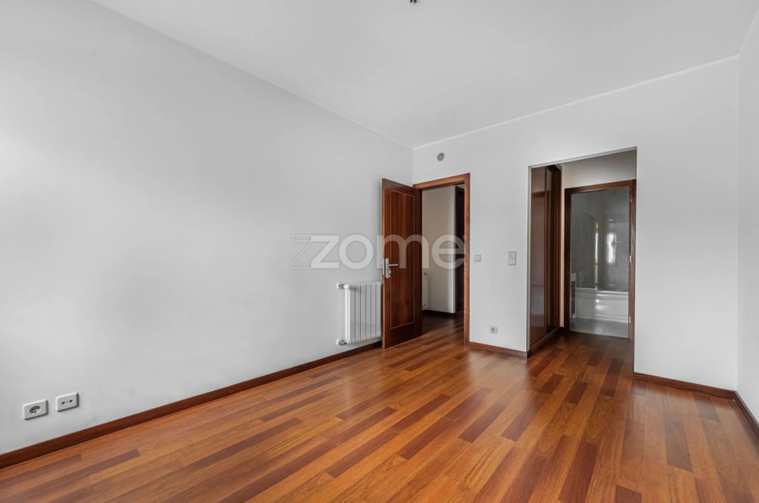 Apartamento T2 para Arrendamento em Cidade da Maia Foto 12