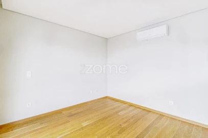 Apartamento T3 para Arrendamento em Paranhos