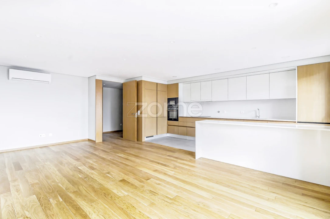 Apartamento T3 para Arrendamento em Paranhos Foto 7