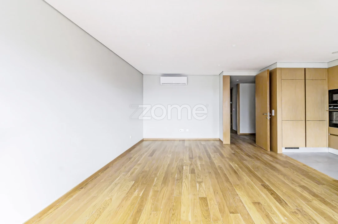 Apartamento T3 para Arrendamento em Paranhos Foto 4