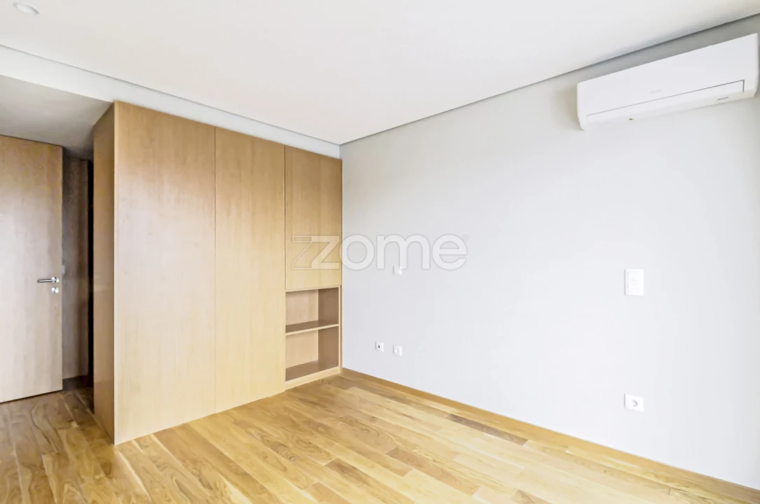 Apartamento T3 para Arrendamento em Paranhos Foto 12