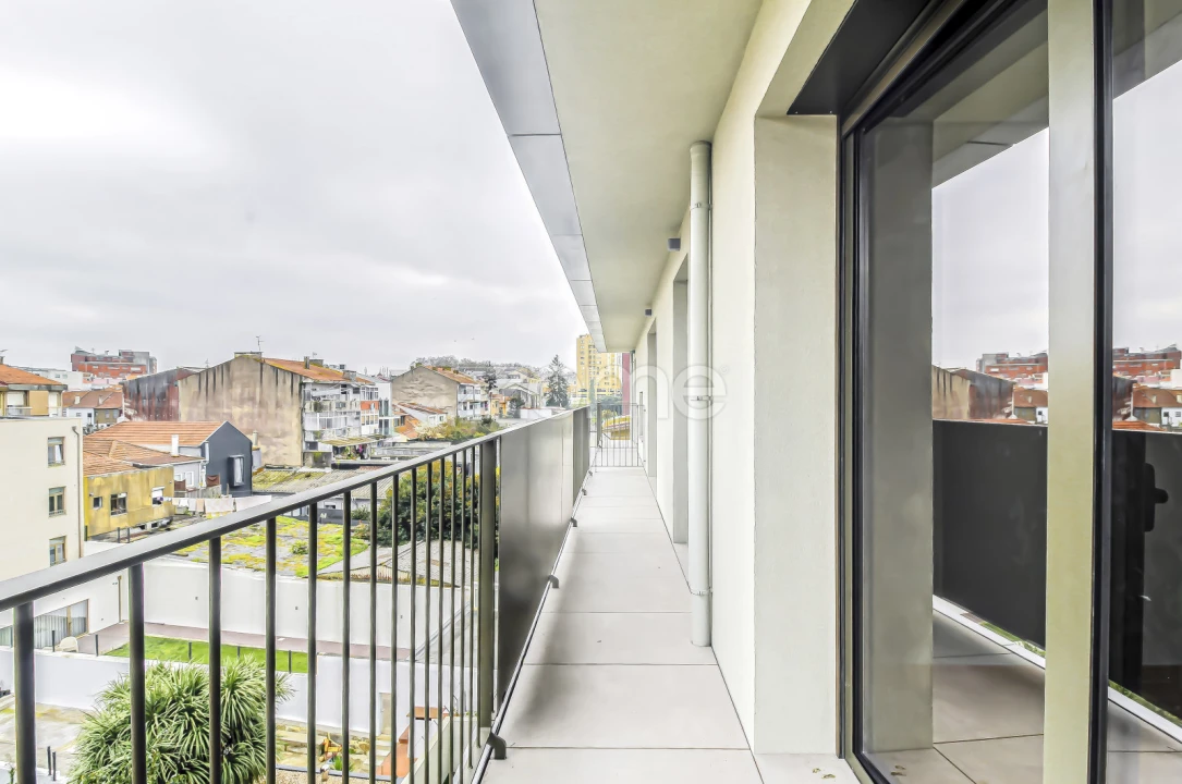 Apartamento T3 para Arrendamento em Paranhos Foto 17