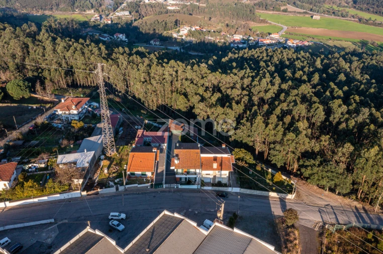 Moradia T4 para Venda em Covelas Foto 54