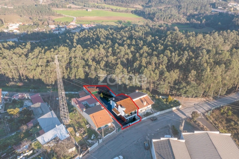 Moradia T4 para Venda em Covelas Foto 5