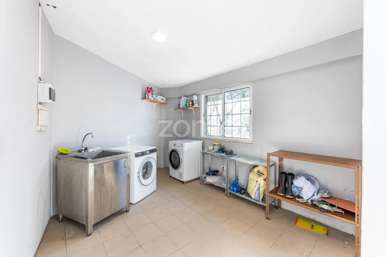 Moradia T4 para Venda em Covelas Foto 42