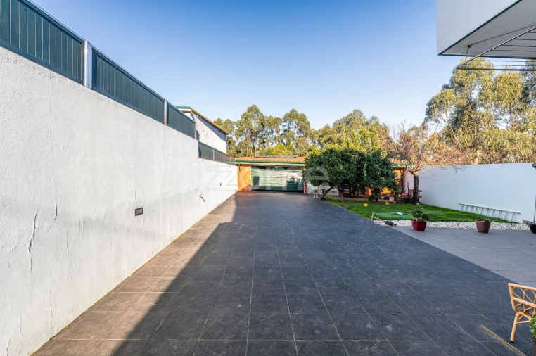 Moradia T4 para Venda em Covelas Foto 45