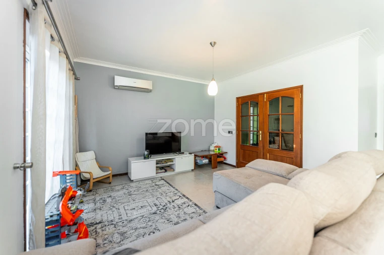 Moradia T4 para Venda em Covelas Foto 11