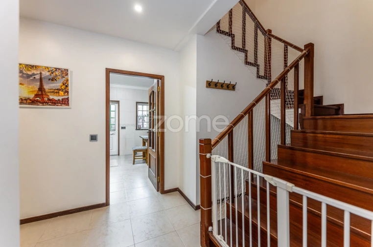 Moradia T4 para Venda em Covelas Foto 14