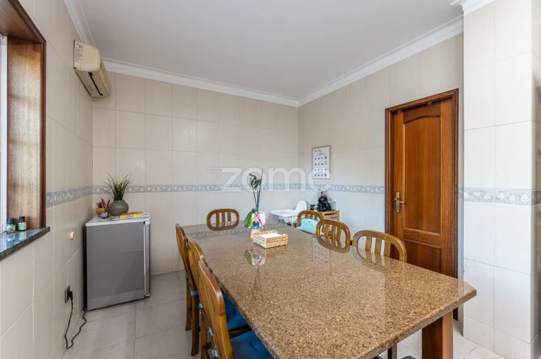 Moradia T4 para Venda em Covelas Foto 15