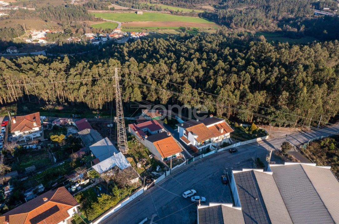 Moradia T4 para Venda em Covelas Foto 53