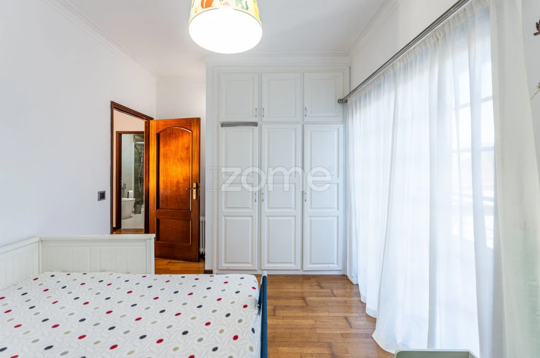 Moradia T4 para Venda em Covelas Foto 23