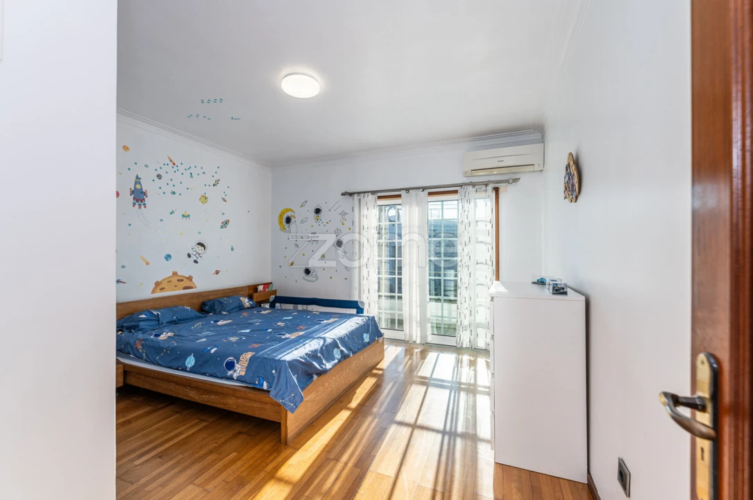 Moradia T4 para Venda em Covelas Foto 35