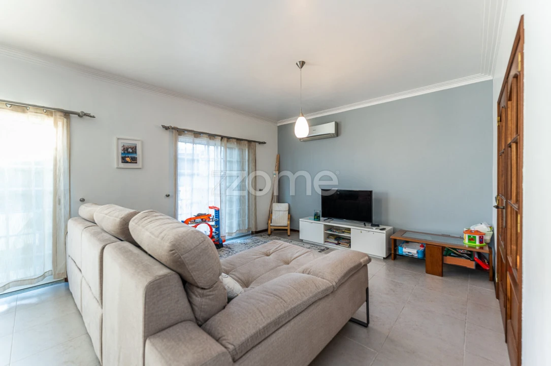 Moradia T4 para Venda em Covelas Foto 8