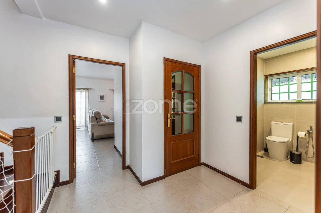 Moradia T4 para Venda em Covelas Foto 12