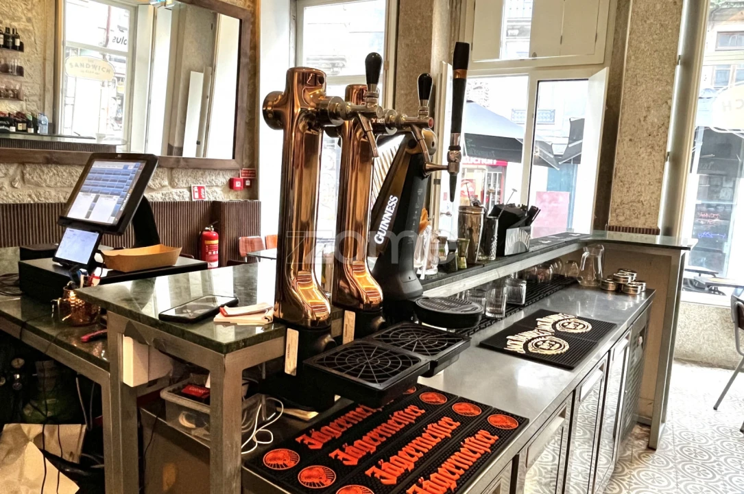 Negócio para Venda em Cedofeita, Santo Ildefonso, Sé, Miragaia, São Nicolau e Vitória Foto 8