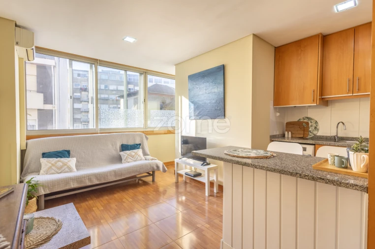 Apartamento T1 para Venda em Cedofeita, Santo Ildefonso, Sé, Miragaia, São Nicolau e Vitória Foto 8