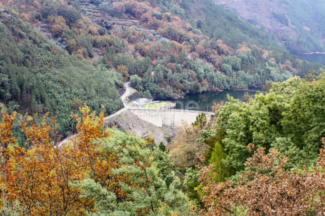 Moradia T3 para Venda em Salamonde Foto 20