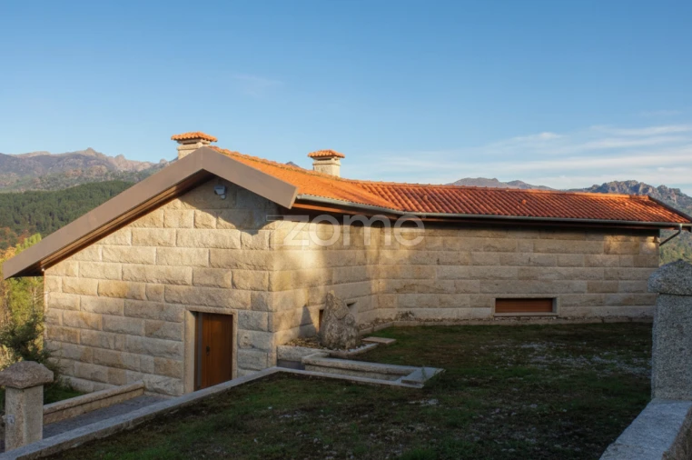 Moradia T3 para Venda em Salamonde Foto 16