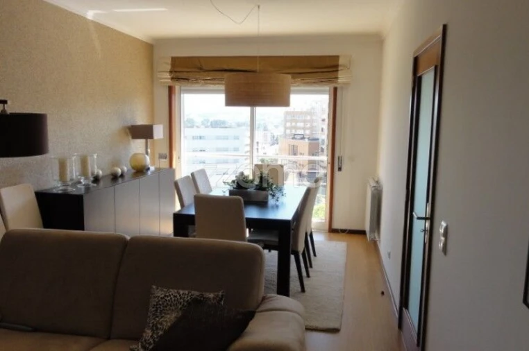 Apartamento T3 para Arrendamento em Cidade da Maia Foto 5