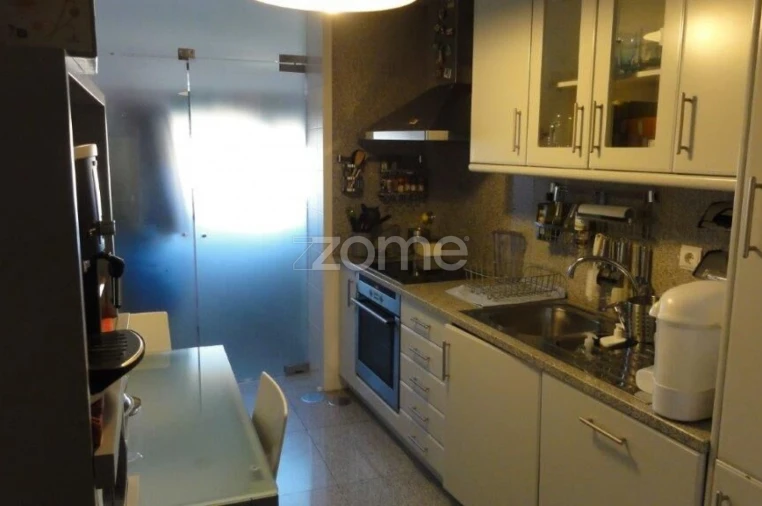 Apartamento T3 para Arrendamento em Cidade da Maia Foto 13