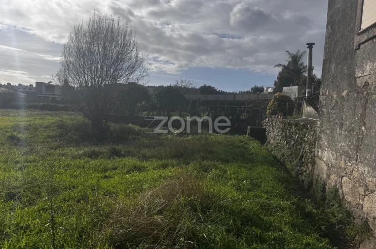 Terreno para Venda em Castêlo da Maia