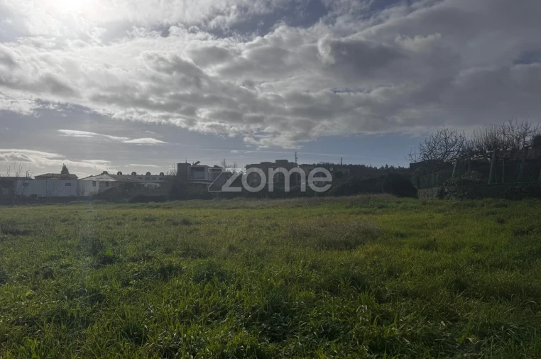 Terreno para Venda em Castêlo da Maia Foto 6