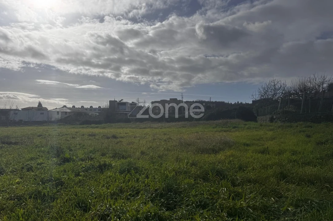 Terreno para Venda em Castêlo da Maia Foto 6